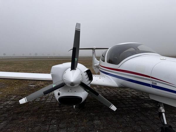 Diamond DA42