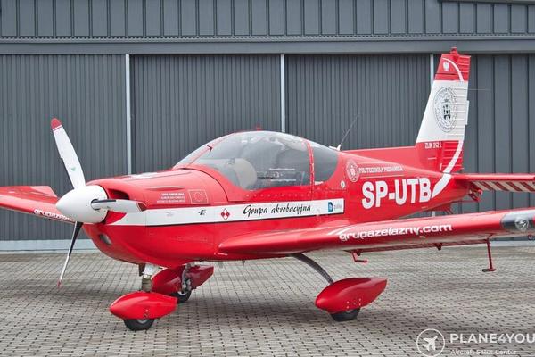 ZLIN AERO Z 242