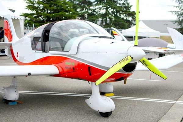 Robin DR400