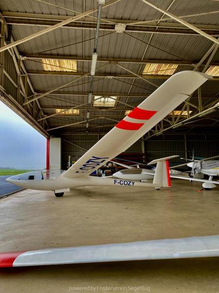 DG DG-100 15m, Club