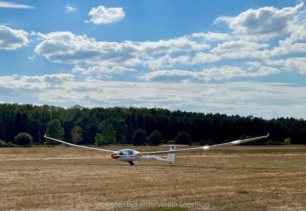 UAB Sportine aviacija LAK-17 FES