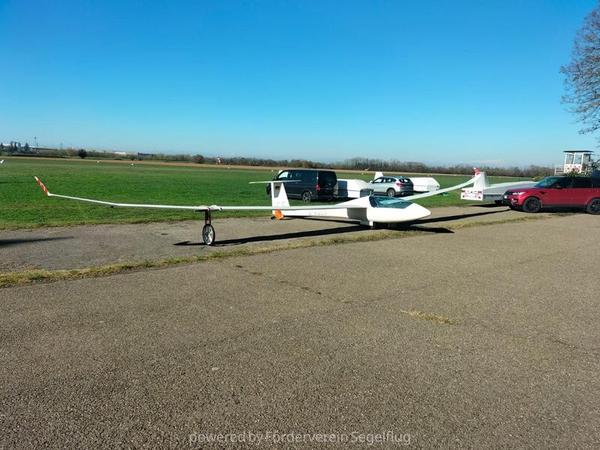 Schempp-Hirth Discus-2 18m