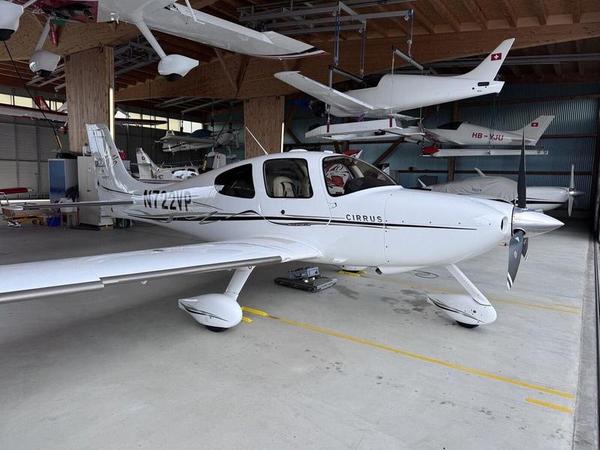 Cirrus SR22