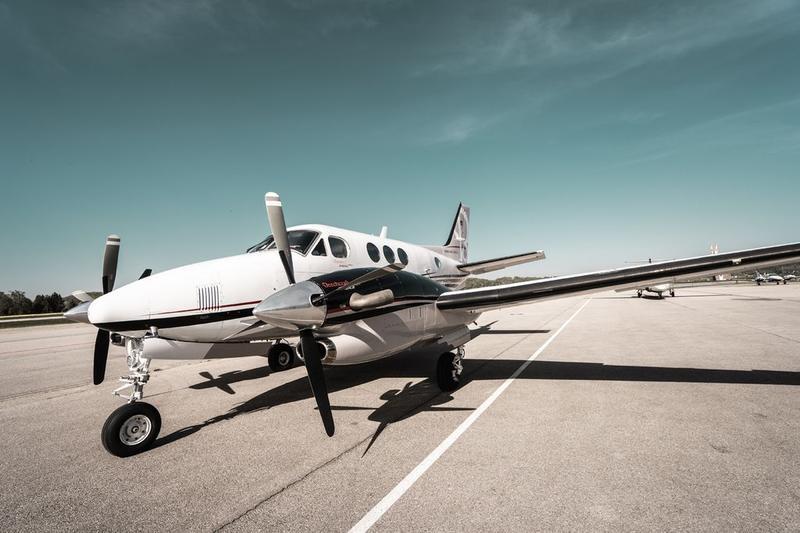 Beechcraft C90 C90GTx