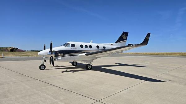 Beechcraft C90