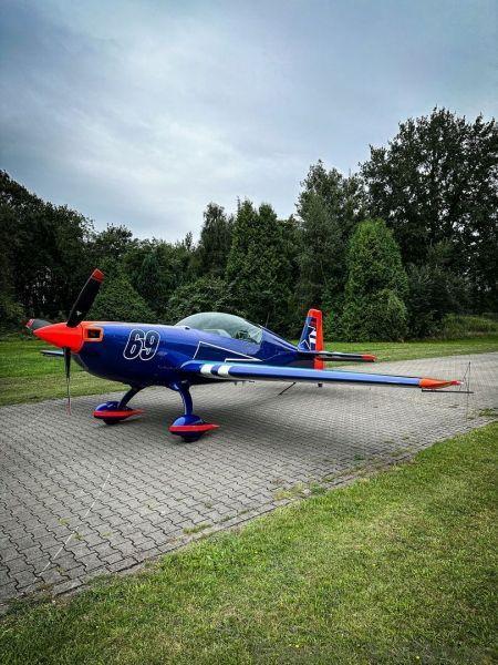 Extra 330LT