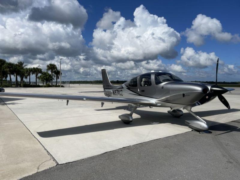 Cirrus SR22 G6