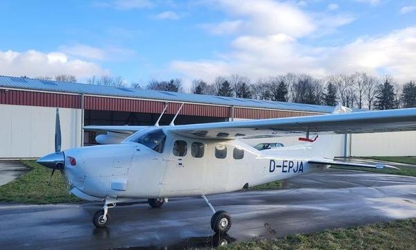 Cessna 210 Centurion