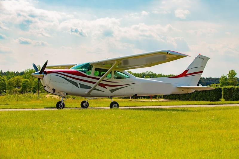 Cessna TR182 Turbo Skylane RG II