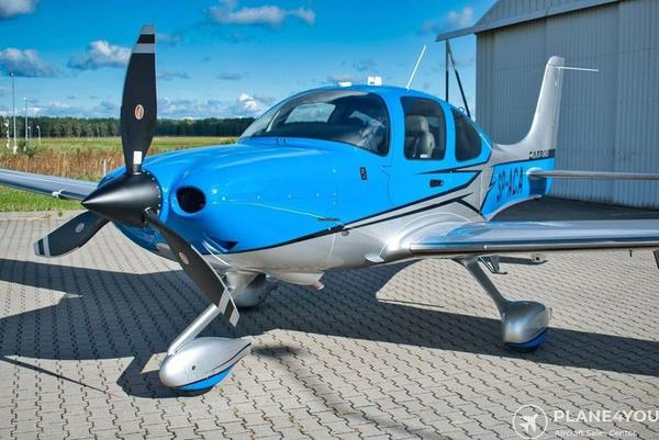 Cirrus SR22 G6