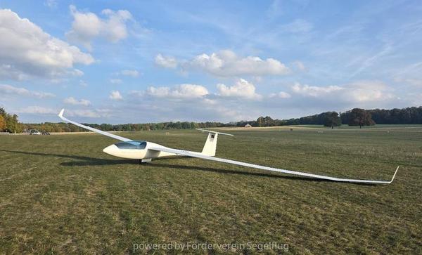 Schempp-Hirth Ventus-2 18m