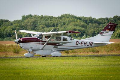 Cessna T206