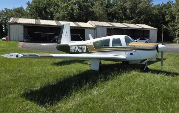 Mooney M20