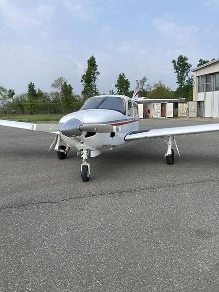 Commander Aircraft 112TC