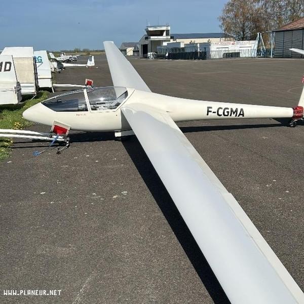 Glasflügel Hornet H-206