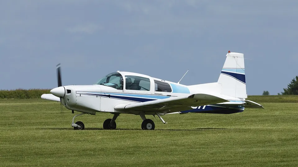 American AA-5