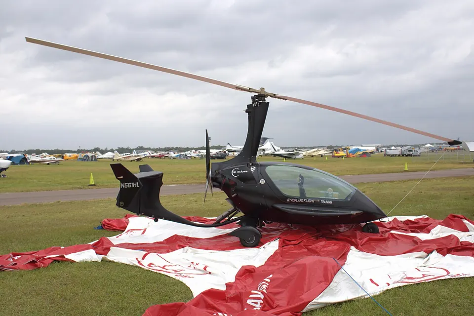 ELA Aviación ELA 10