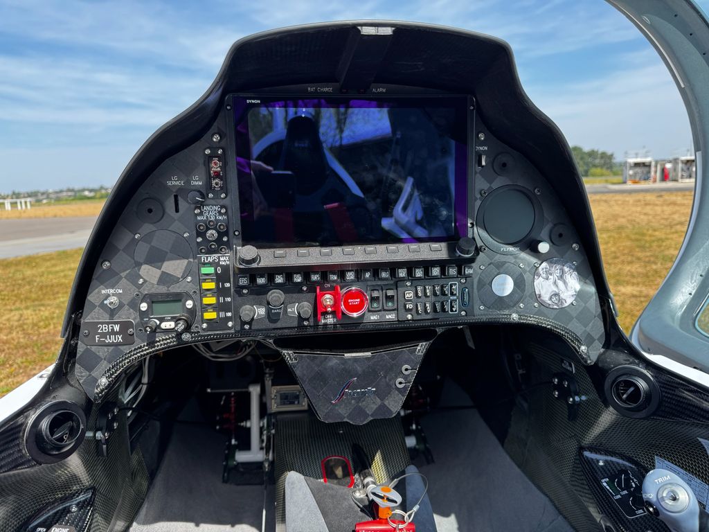 Shark.Aero Shark, fotografía 2 de 3