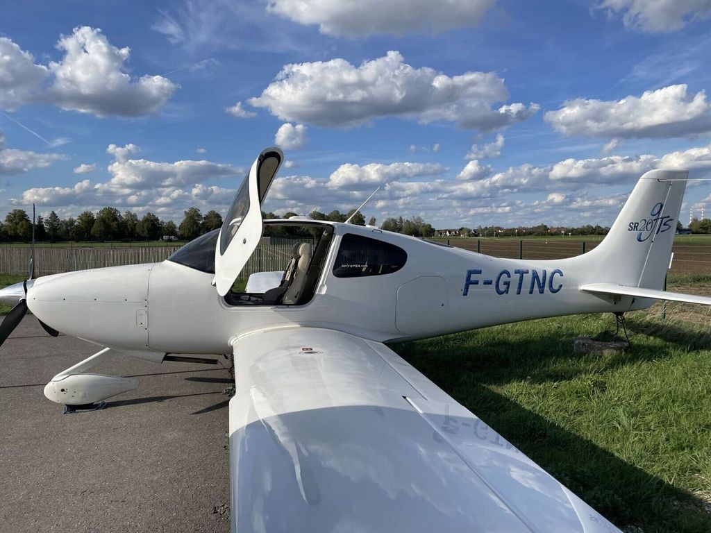 Cirrus SR20, fotografía 3 de 7
