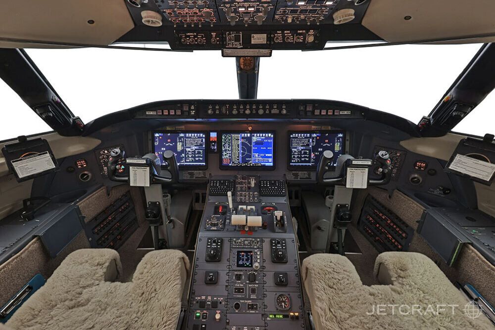 Bombardier 604 Challenger, fotografía 2 de 20