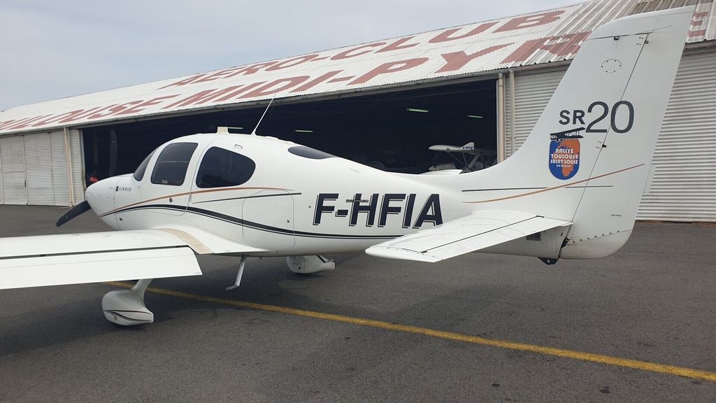 Cirrus SR20, fotografía 4 de 9