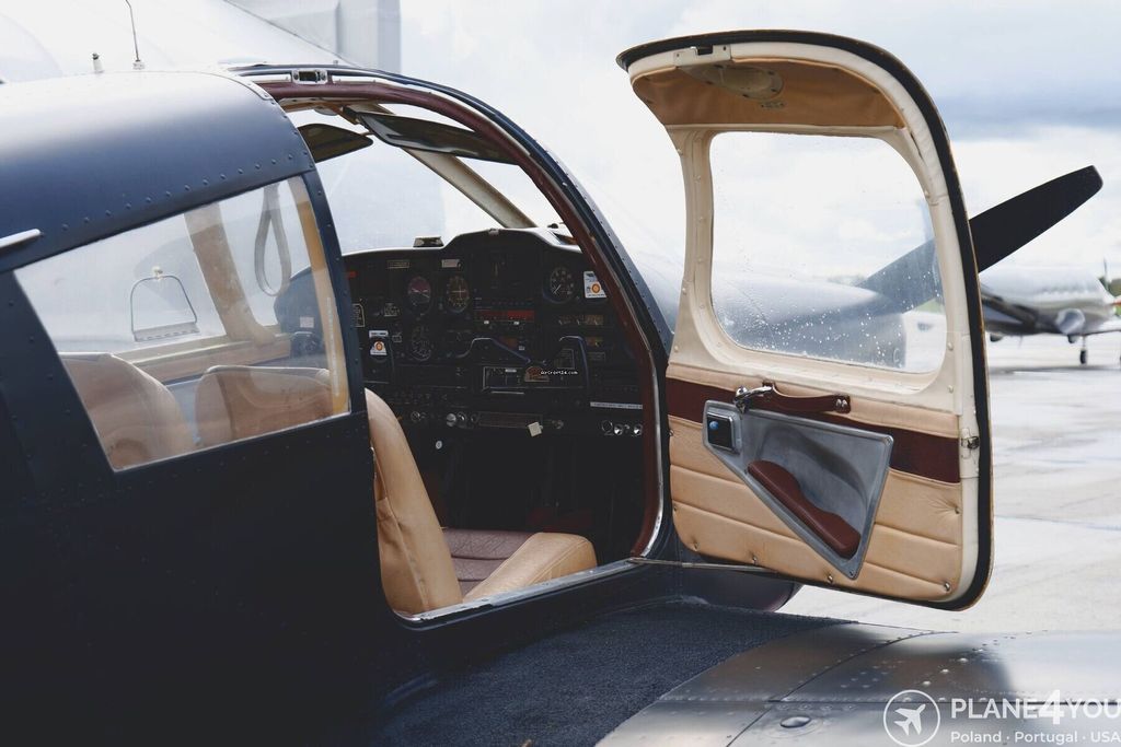 Piper PA-28, fotografía 19 de 20
