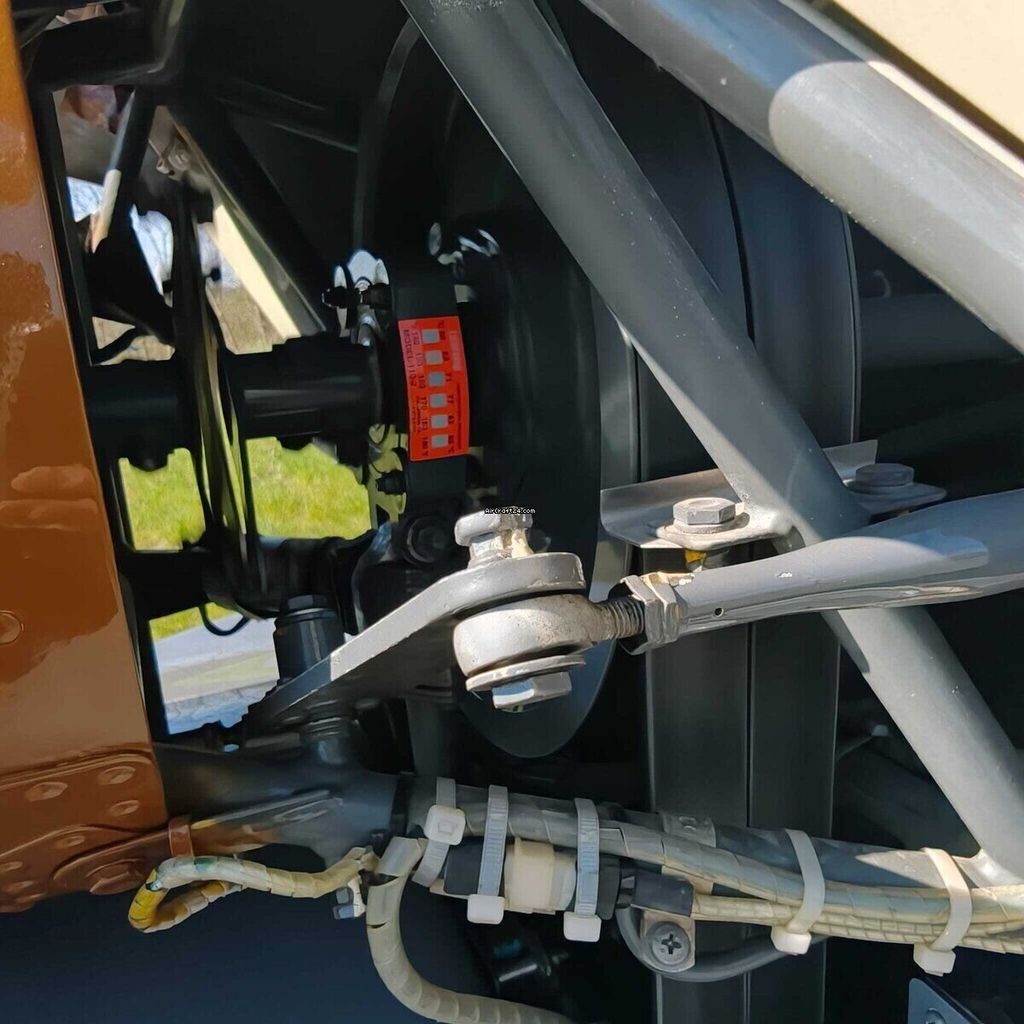 Robinson R22, fotografía 8 de 11