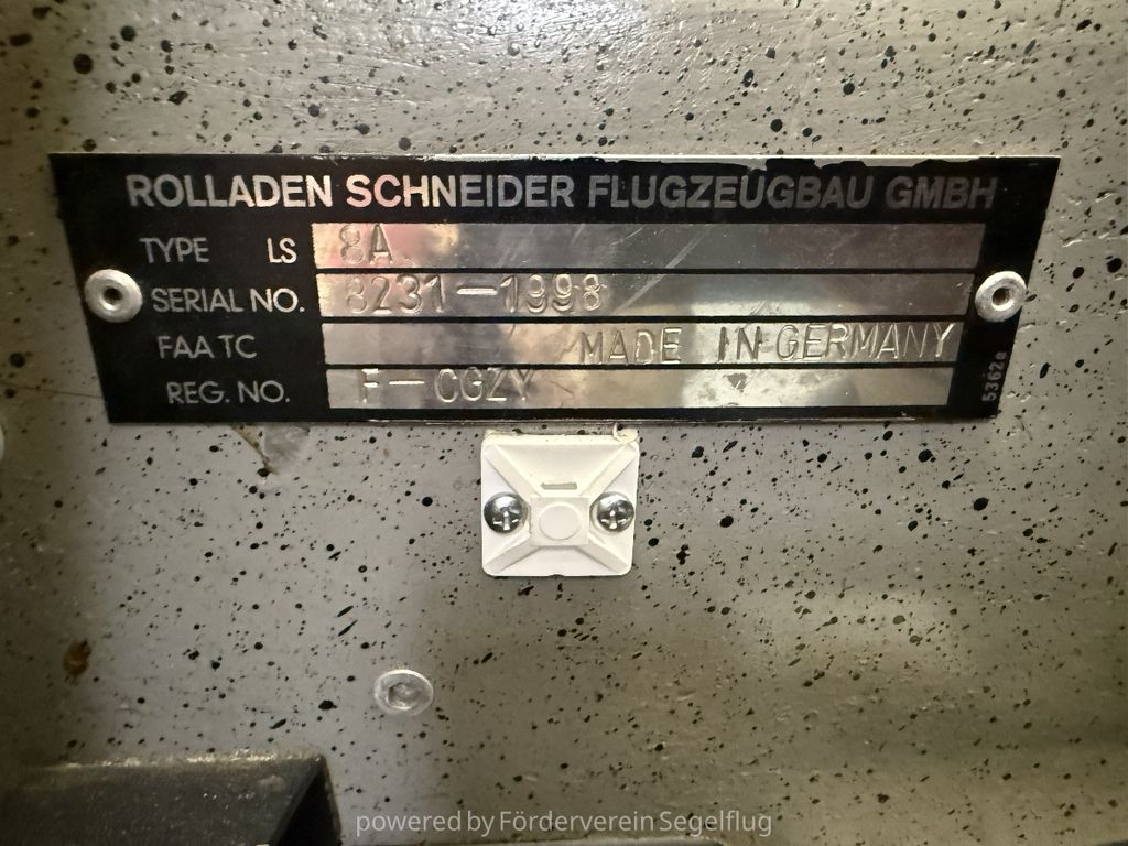 Rolladen-Schneider LS8 15m, fotografía 11 de 11