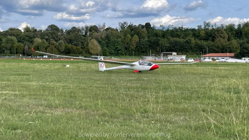 UAB Sportine aviacija LAK-17 15/18 m, fotografía 1 de 9