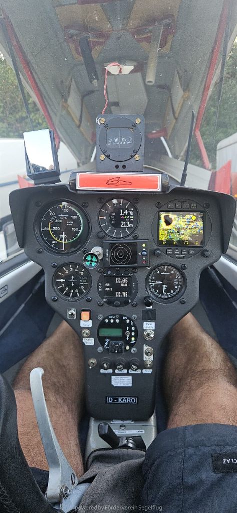 UAB Sportine aviacija LAK-17 15/18 m, fotografía 5 de 9