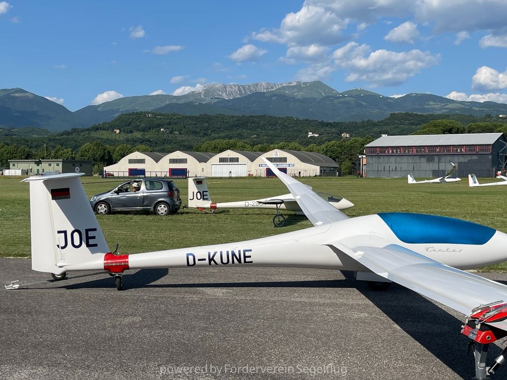 Schempp-Hirth Ventus-3 18m, fotografía 7 de 12