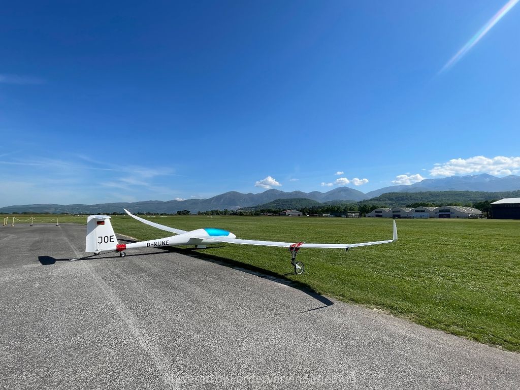 Schempp-Hirth Ventus-3 18m, fotografía 8 de 12