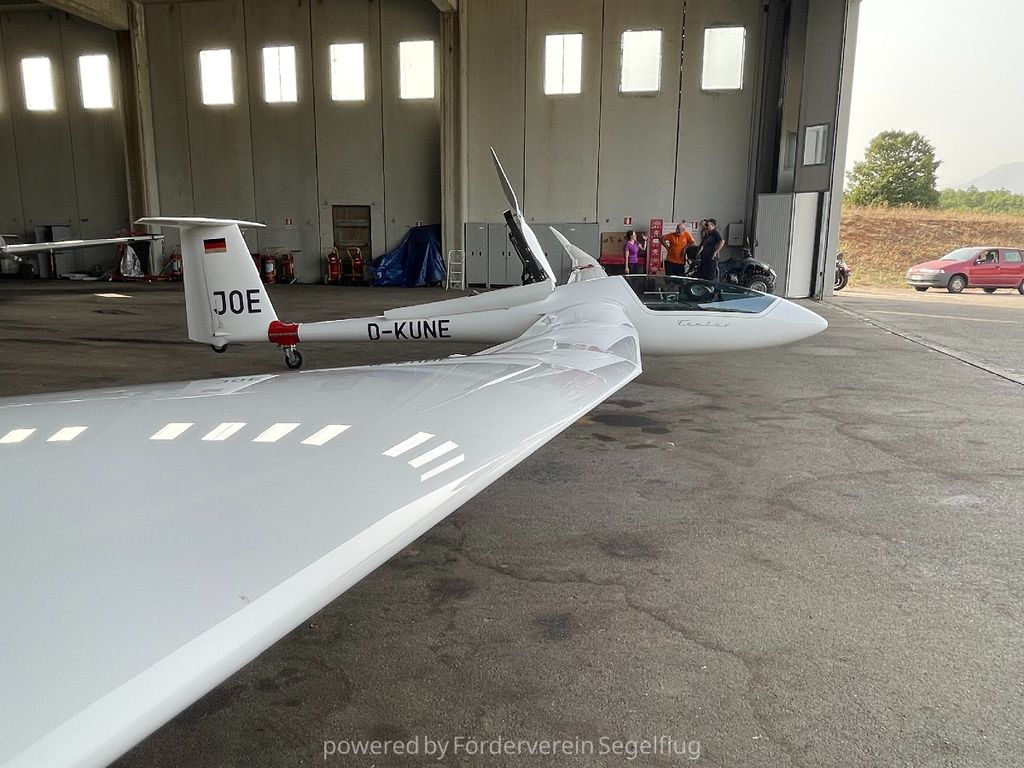Schempp-Hirth Ventus-3 18m, fotografía 9 de 12