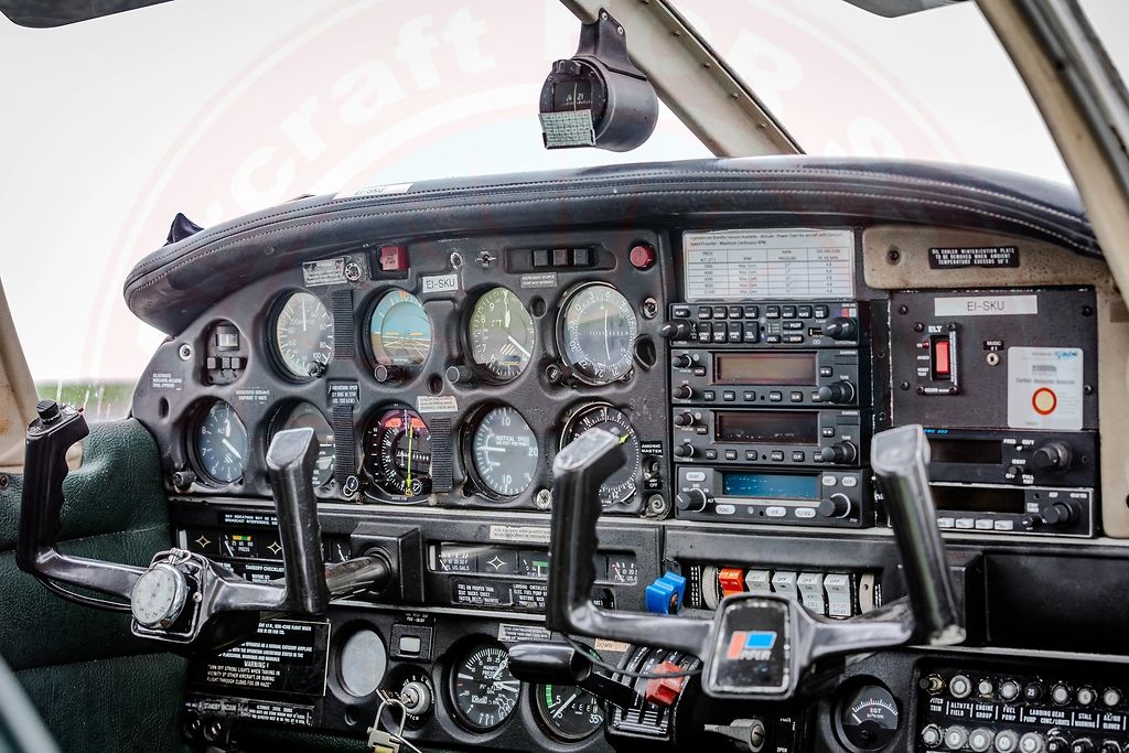 Piper PA-28 PA-28RT-201, fotografía 6 de 11