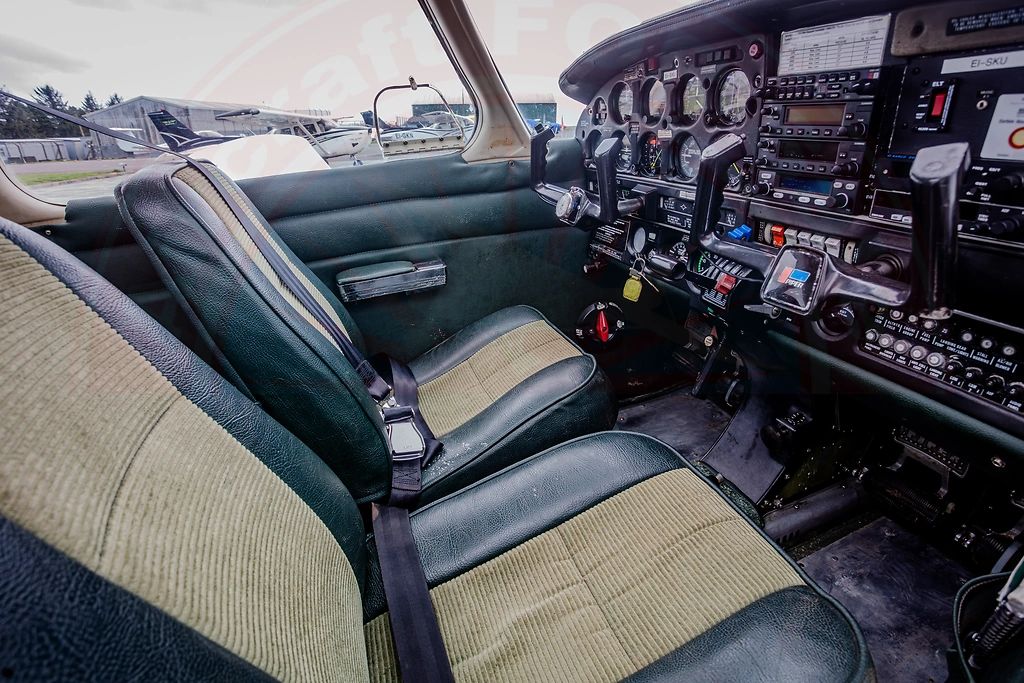 Piper PA-28 PA-28RT-201, fotografía 9 de 11