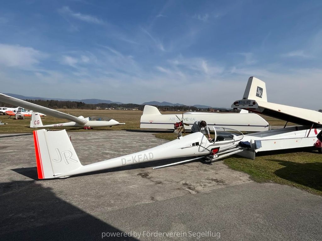 Schempp-Hirth Ventus 18m, fotografía 2 de 6