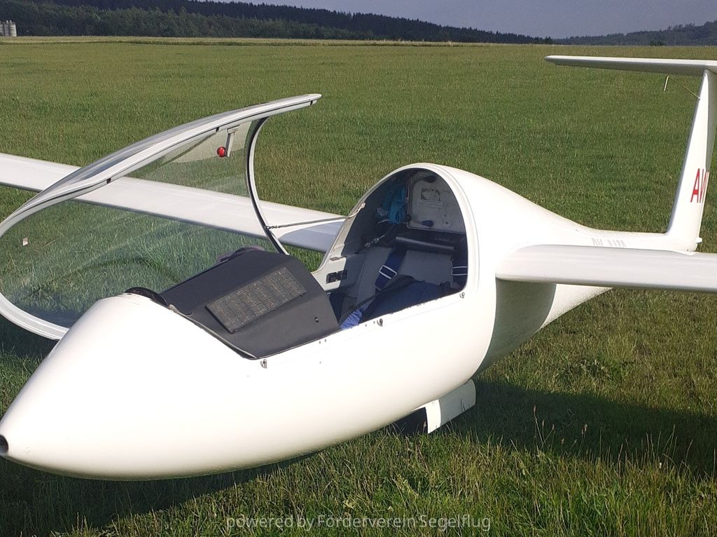 Schempp-Hirth Ventus 18m, fotografía 4 de 8