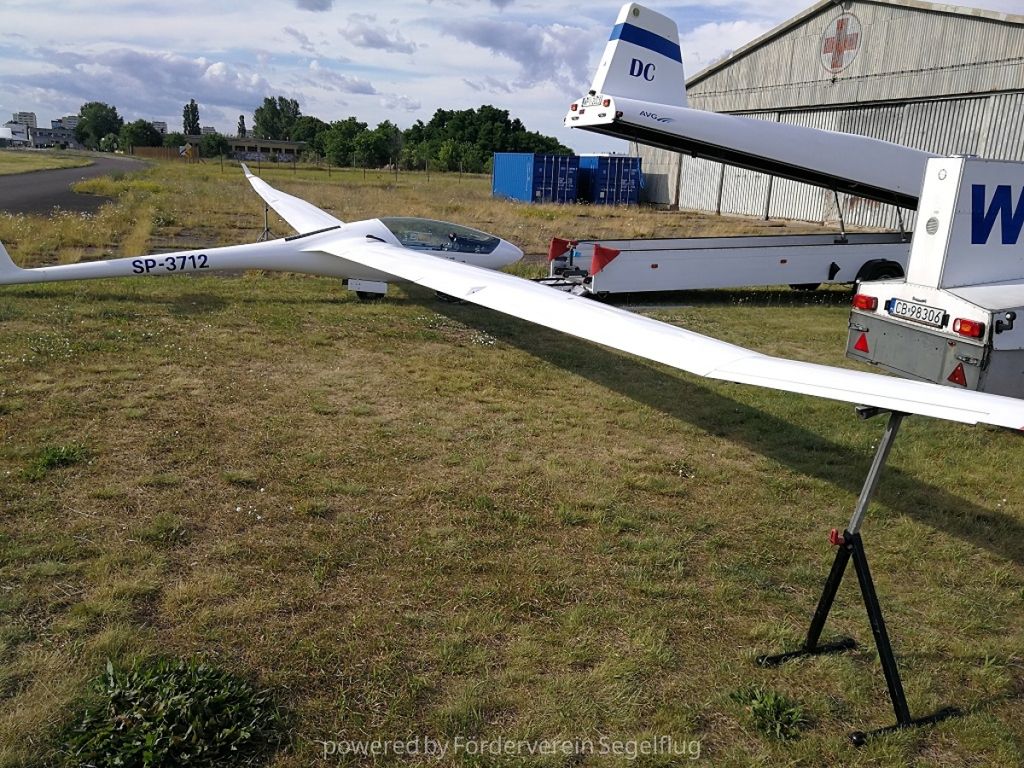 UAB Sportine aviacija LAK-19 Standard, fotografía 10 de 10