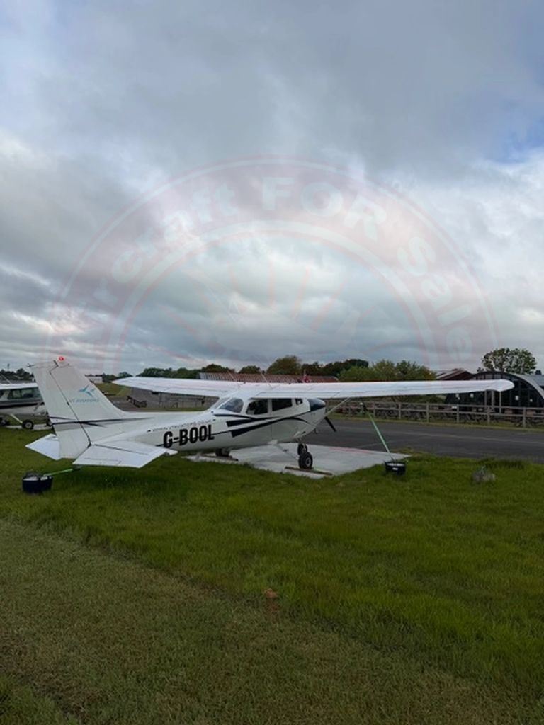 Cessna C172N, fotografía 2 de 12