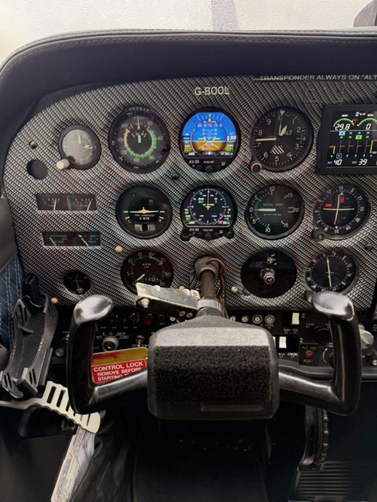 Cessna C172N, fotografía 10 de 12