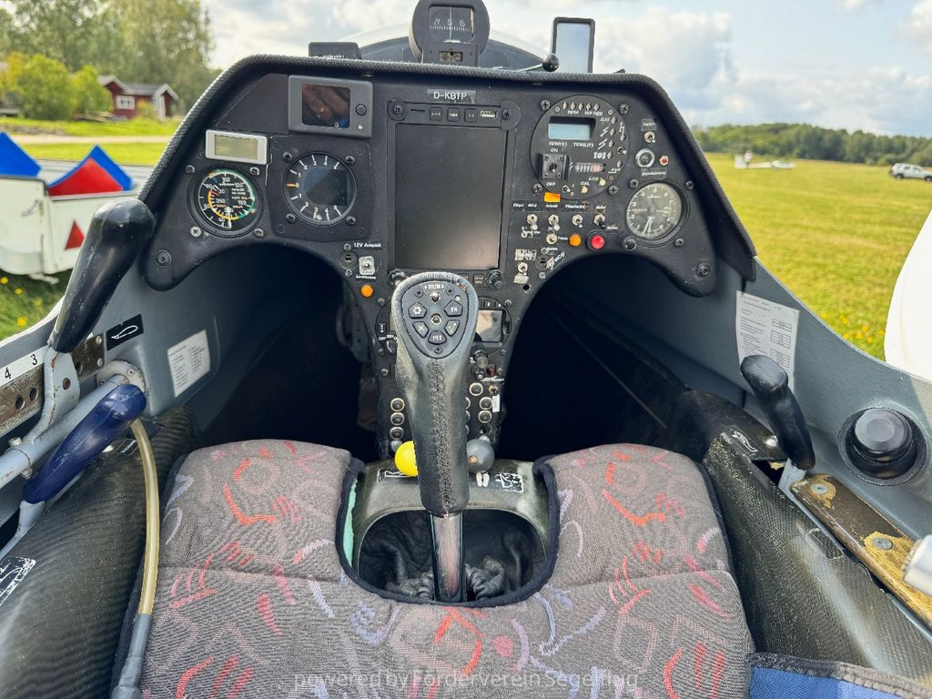 Schleicher ASH 25 28, fotografía 4 de 5