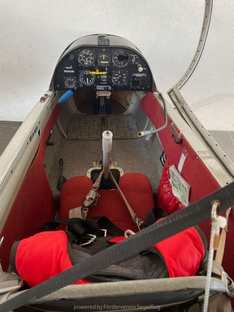 LET L-23 Super Blaník Super, fotografía 4 de 6