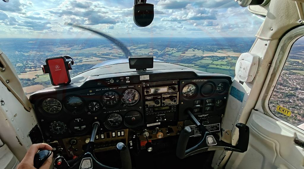 Cessna 150 Reims, fotografía 2 de 8