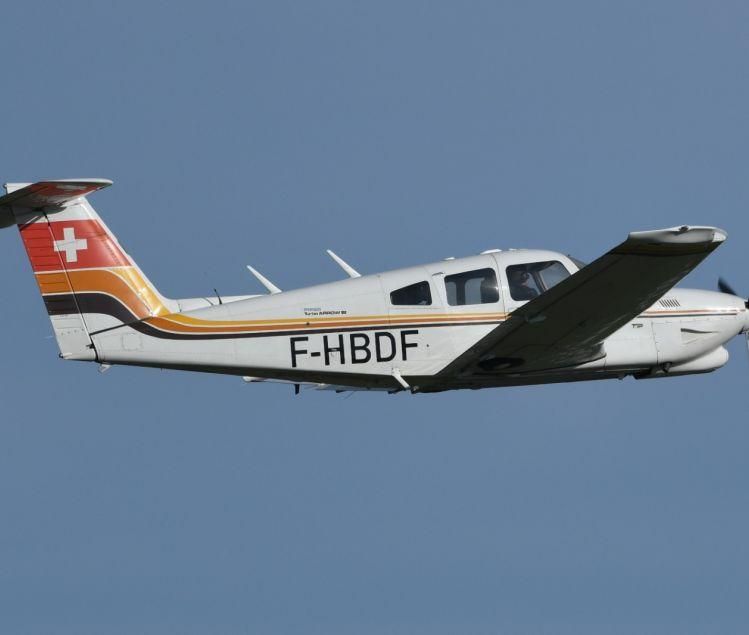 Piper PA-28 Arrow IV Turbo, fotografía 1 de 2