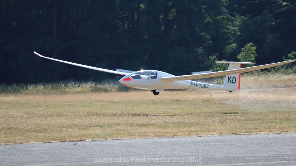 Schempp-Hirth Ventus 15m+17,6m, fotografía 3 de 8