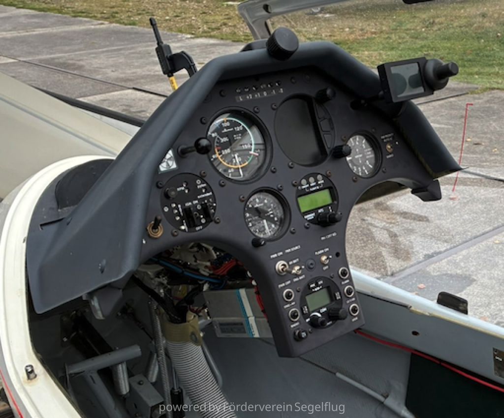 Schempp-Hirth Ventus 15m+17,6m, fotografía 4 de 8