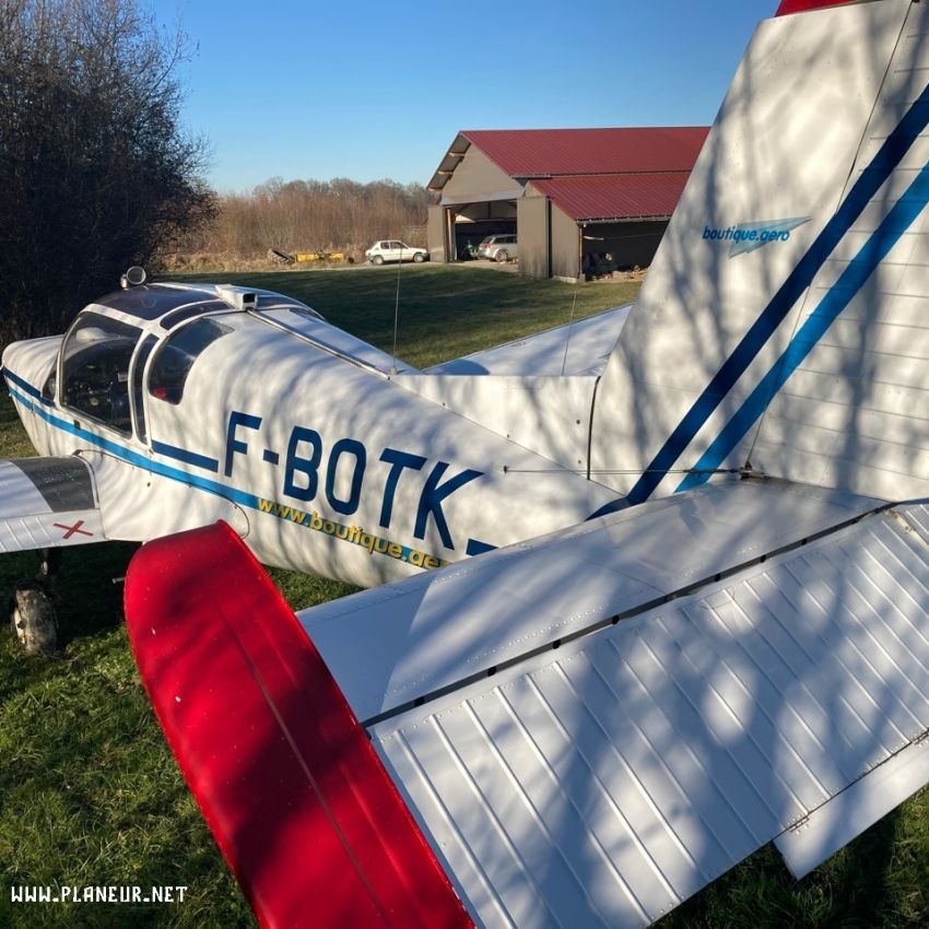 Morane-Saulnier Rallye MS893, fotografía 2 de 3