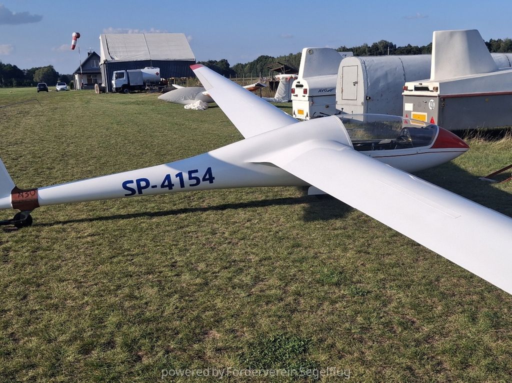 Schempp-Hirth Cirrus, fotografía 4 de 8