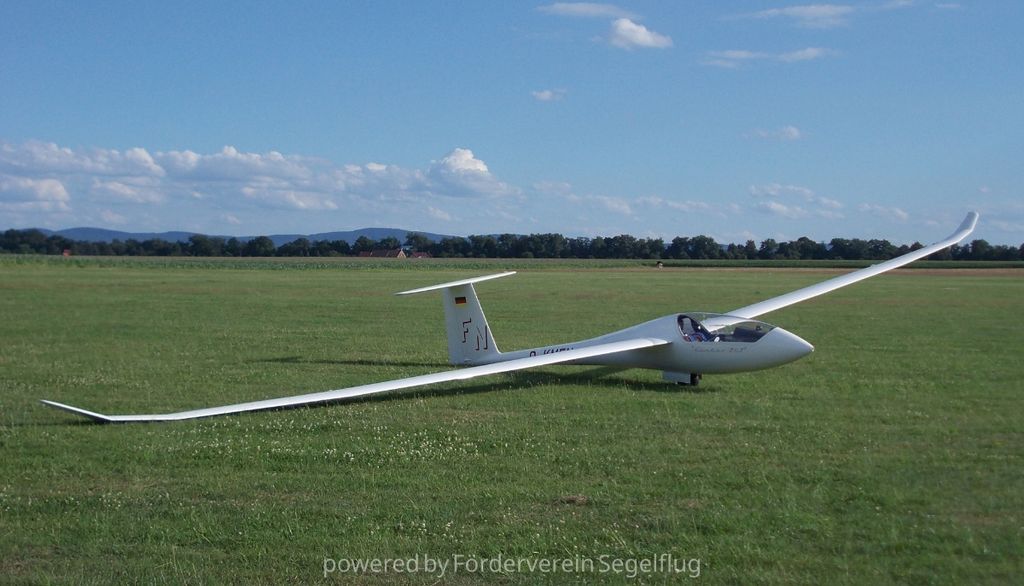 Schempp-Hirth Ventus-2 18m, fotografía 2 de 11