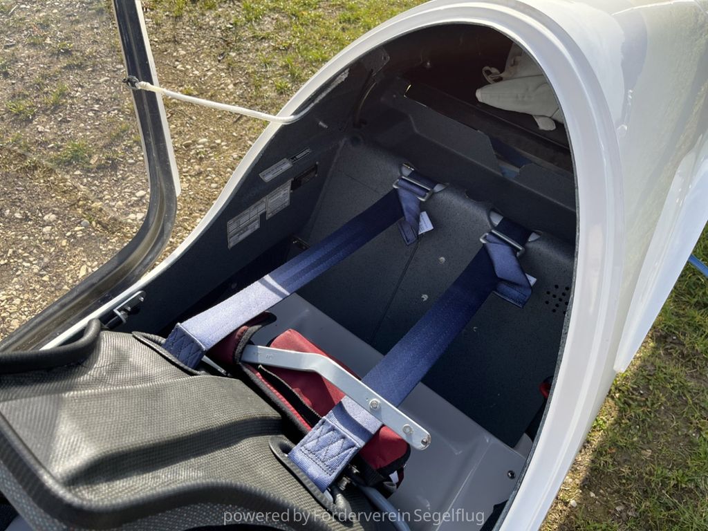 Schempp-Hirth Ventus-2 18m, fotografía 8 de 11